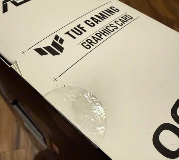 Покупатель GeForce RTX 5080 получил вместо видеокарты парочку камней