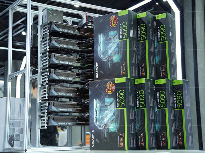 Вьетнамский магазин создает серверы для ИИ с семью видеокартами RTX 5090