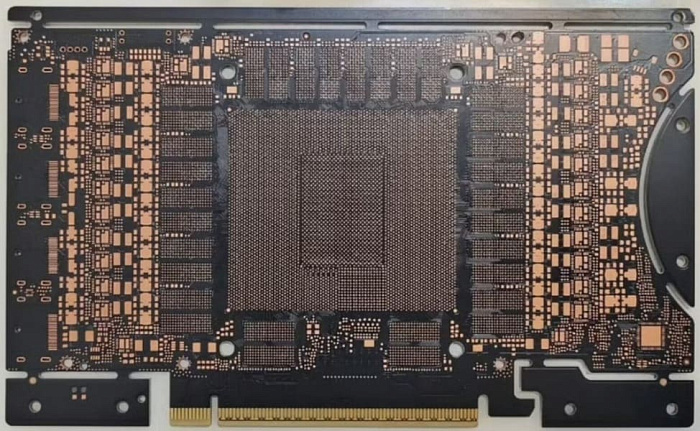 Рассматриваем печатную плату от NVIDIA RTX PRO 6000 с 32 площадками для GDDR7
