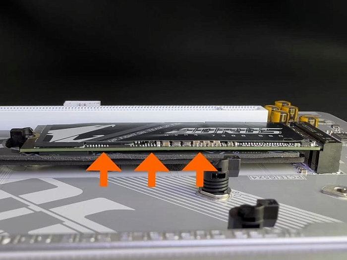 GIGABYTE реализовала простой способ охлаждения накопителей M.2 на 12℃