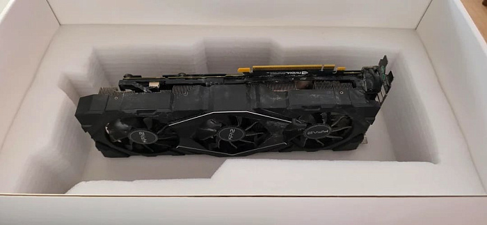 Покупателю RTX 5090 AORUS MASTER вместо видеокарты приехали мешки с рисом и макаронами
