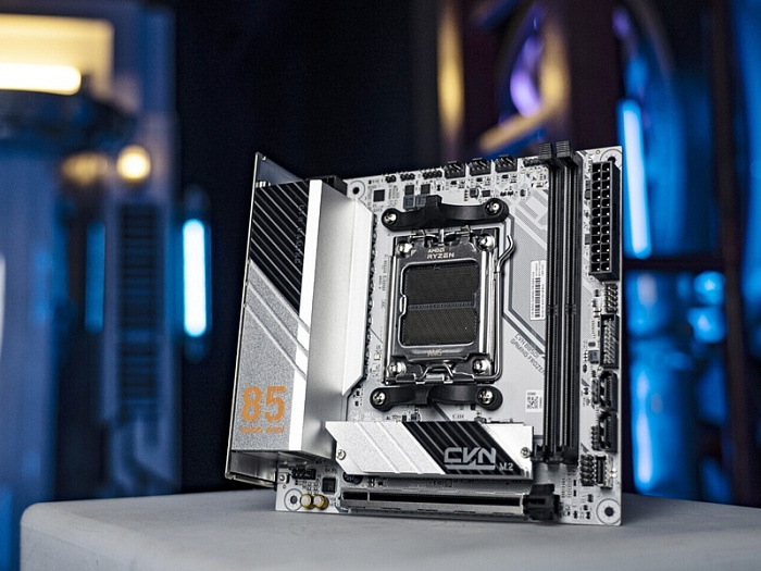 Colorful полноценно представила компактную материнскую плату CVN B850I Gaming Frozen V14