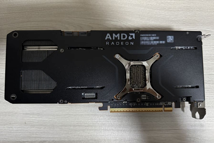 Первый взгляд на эталонную Radeon RX 9070, созданную самой AMD