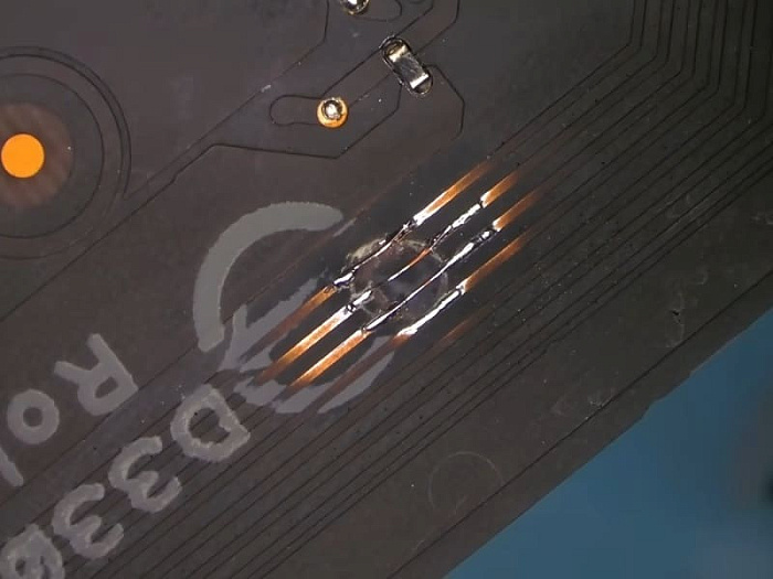 Неправильный размер винтов серьёзно повредил печатную плату GeForce RTX 3090