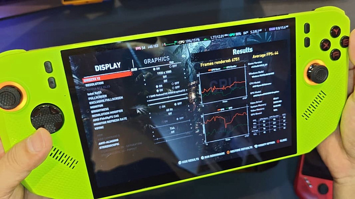 Портативная консоль Lenovo Legion Go 2 показала себя на 10% лучше MSI Claw A8