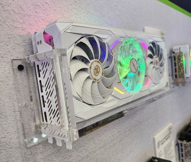 COMPUTEX: ASRock Radeon RX 9070 XT Taichi White с ЖК-дисплеем