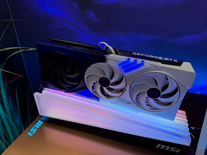 Рассматриваем предварительный дизайн MSI GeForce RTX 5000 WoW Midnight Edition