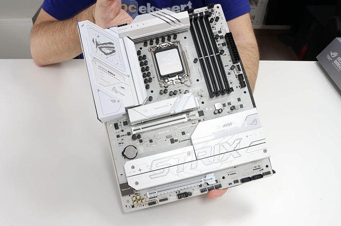 Первый взгляд на плату ASUS ROG Strix B860-A Gaming WiFi для Core Ultra 200S
