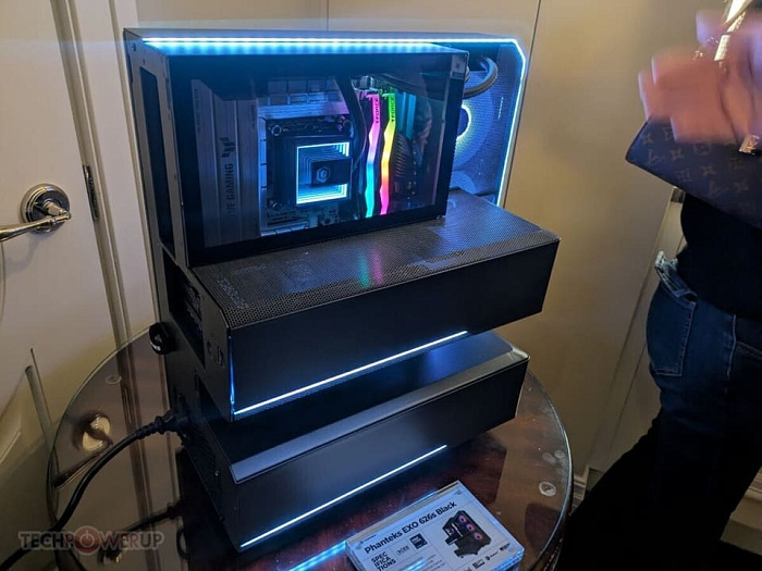 CES 2026: корпус Phanteks EXO 626 предполагает отдельные отсеки для всех компонентов