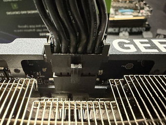 Техподдержка Cooler Master посоветовала разобрать 12V-2x6 для корректной установки