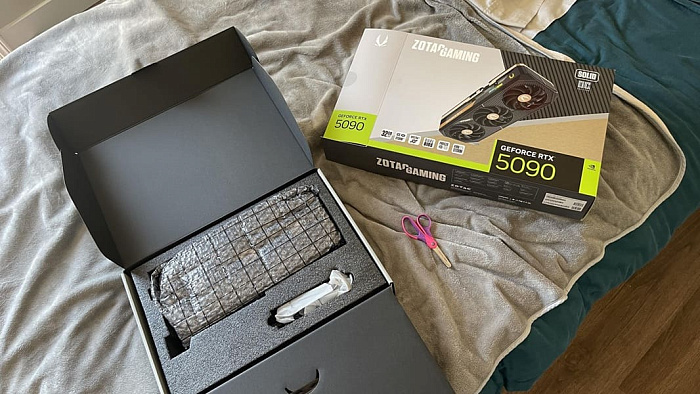 Покупатель ZOTAC RTX 5090 вместо видеокарты обнаружил в коробке рюкзаки