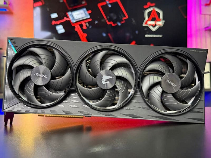 У видеокарты AMD Radeon RX 9070 GRE ожидается 3072 потоковых процессора