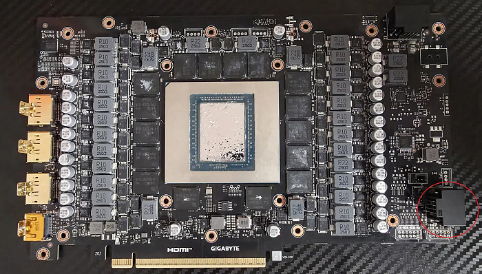 Оверклокер припаял к RTX 5090 второй разъём 12V-2x6, который оказался полностью рабочим