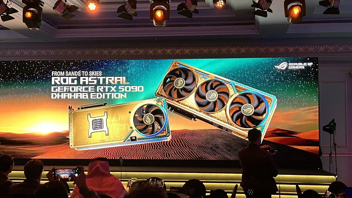 ASUS продаст на аукционе ROG Astral RTX 5090 Dhahab Edition, подписанную Хуангом