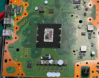 Новые консоли Sony PlayStation 5 получили обновлённое нанесение жидкого металла