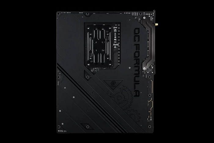 ASRock X870E Taichi OCF является первой платой серии на чипсете AMD