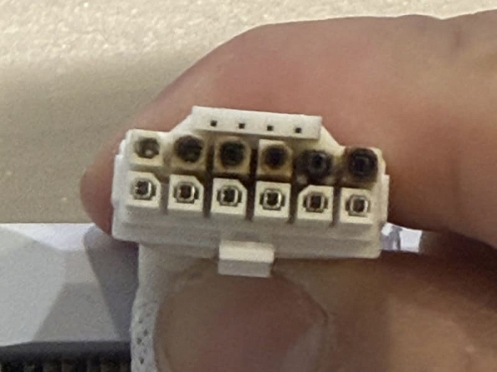 Владелец GeForce RTX 5090 установил лимит TDP на 500 Вт, но это не спасло от горения 12V-2x6