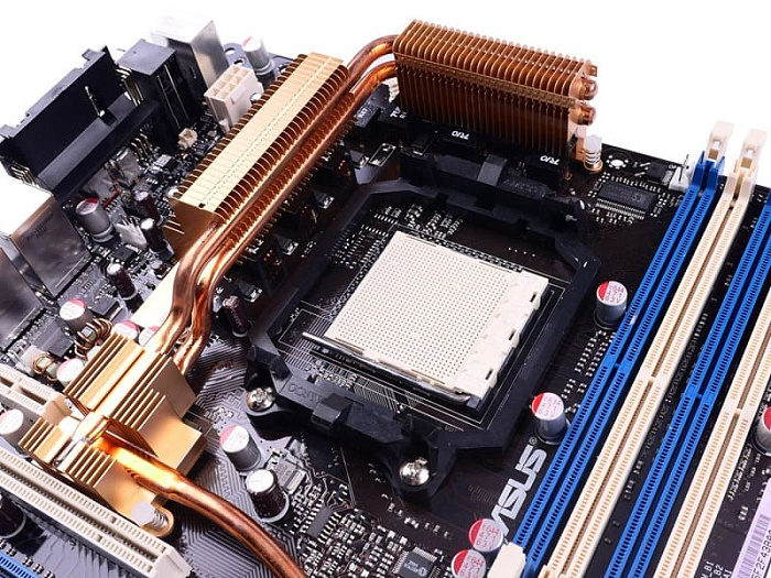 ASUS тизерит материнскую плату Crosshair в честь 20-летия бренда Republic of Gamers