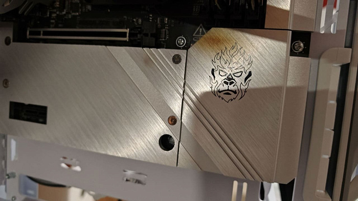 Пользователь запечатлел момент возгорания игрового флагмана GeForce RTX 5090