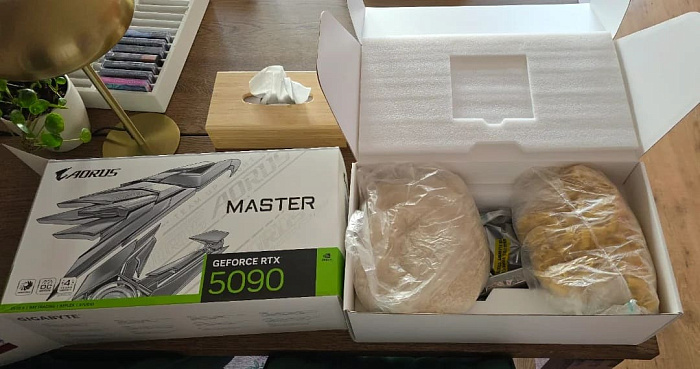 Покупателю RTX 5090 AORUS MASTER вместо видеокарты приехали мешки с рисом и макаронами