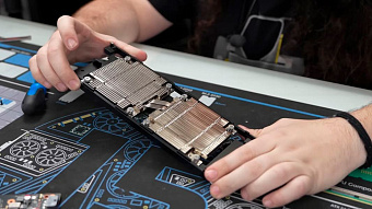 Первый разбор китайского ускорителя ИИ Huawei Atlas 300I Duo с двумя процессорами