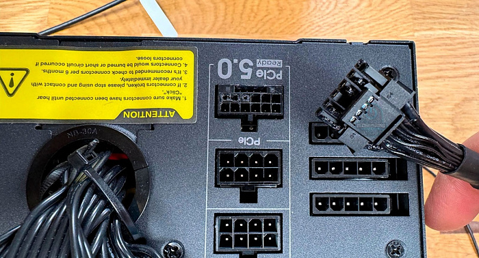 Начали появляться первые сообщения о плавлении 12V-2x6 при использовании RTX 5090  