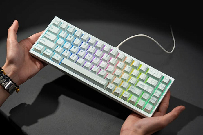 Клавиатура Keychron Q16 HE 8K выполнена из керамики и полагается на магнитные свичи