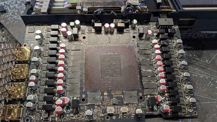 INNO3D зарегистрировала менее 15 случаев плавления 12V-2x6 у RTX 4090 и RTX 5090