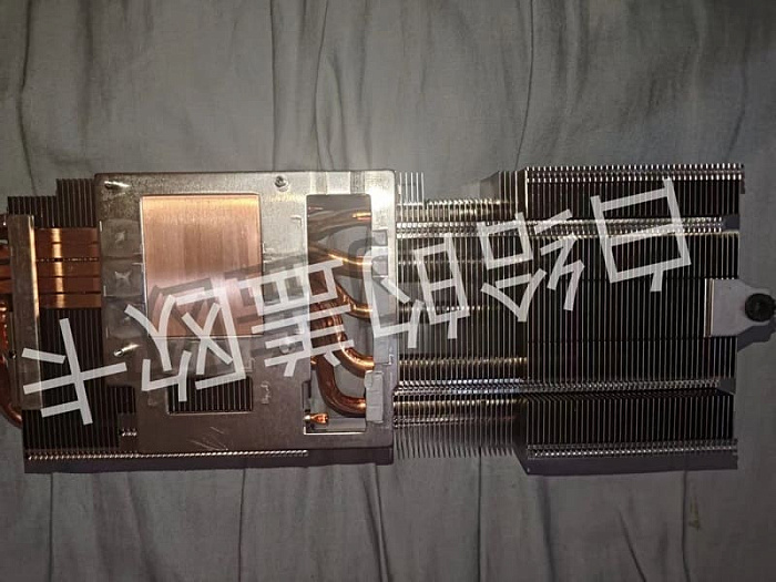 Эталонная Radeon RX 9070 XT от AMD подверглась разбору