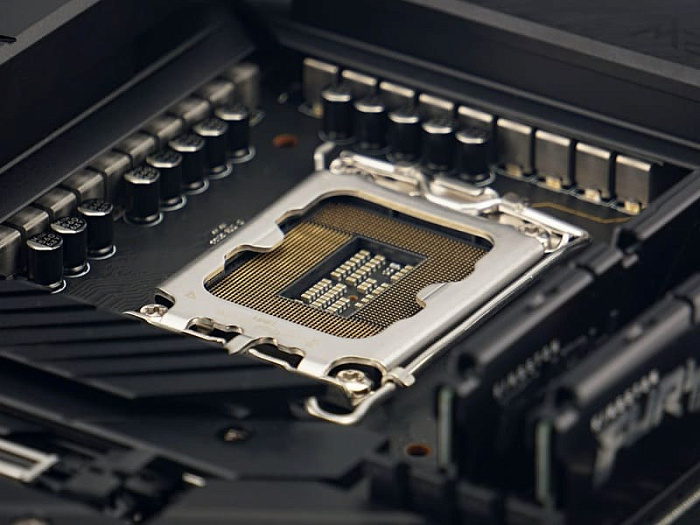 Samsung удалось согласовать производство чипсета Z990 для Intel