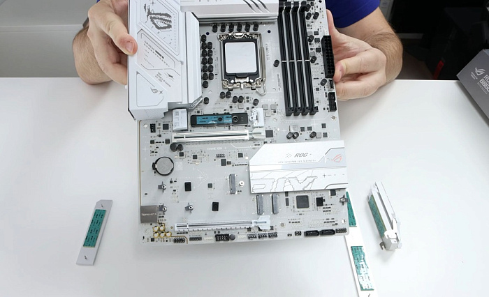 Первый взгляд на плату ASUS ROG Strix B860-A Gaming WiFi для Core Ultra 200S