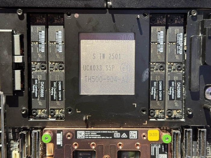 Только в этом году NVIDIA внедрит 800 тысяч модулей памяти SOCAMM в свои продукты ИИ