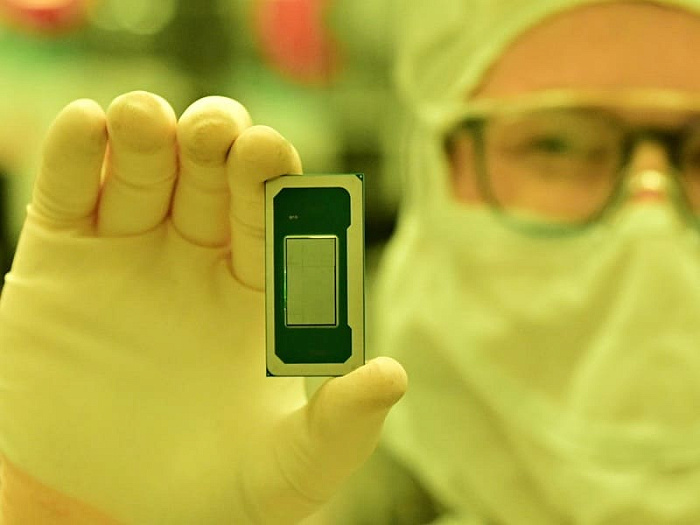 Мобильные процессоры Ryzen AI 9 465 и Core Ultra 7 365 показали возможности в Geekbench