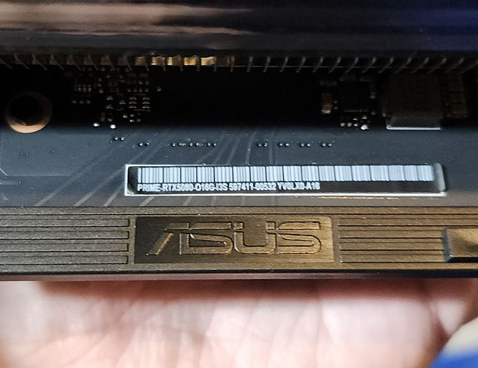 Покупатель GeForce RTX 5080 получил RTX 5060 Ti с переклеенными наклеечками