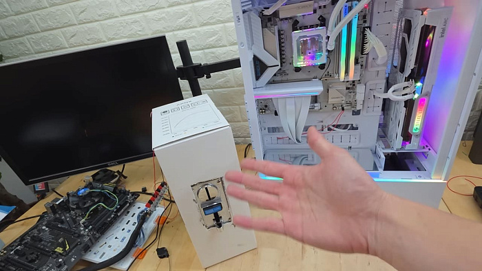 Энтузиаст использует монетоприёмник для запуска системы