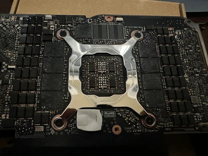 Покупатель двух GeForce RTX 3080 Ti FE обнаруживает у видеокарт 20 Гбайт памяти