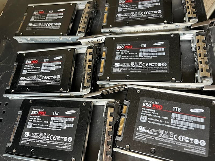 Шесть накопителей Samsung 850 PRO были найдены на мусорке