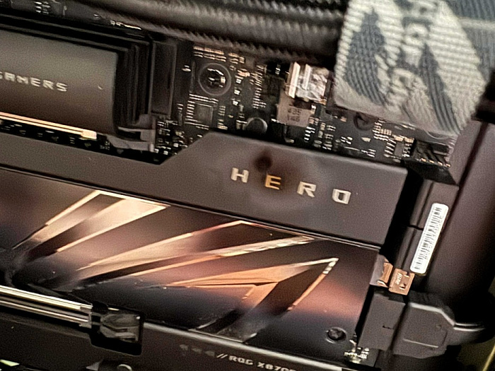 Премиальная видеокарта ASUS ROG Astral GeForce RTX 5090 неожиданно сгорела на ровном месте