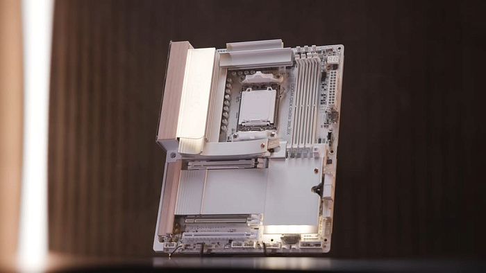 GIGABYTE выпустила материнскую плату X870E AERO X3D WOOD с деревянными вставками
