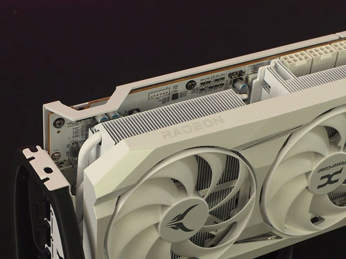 PowerColor Radeon RX 9070 XT Red Devil White Edition будет доступна 8 апреля