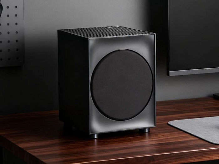 Корпус Chieftec Cube выполнен как крупный сабвуфер