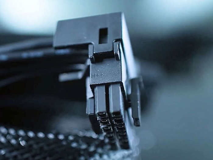 Техподдержка Cooler Master посоветовала разобрать 12V-2x6 для корректной установки