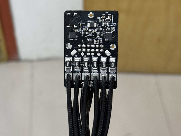 Энтузиаст продемонстрировал прототип адаптера 12V-2x6 с защитой от плавления
