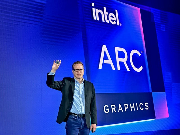 Intel не отказывается от разработки собственных видеокарт после раскрытия сотрудничества с NVIDIA