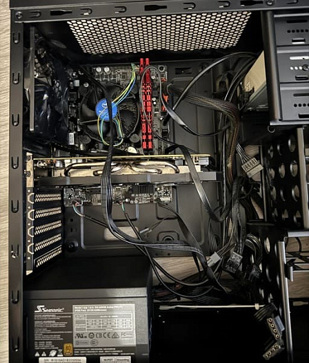 Пользователь нашёл в мусорке полностью рабочий ПК с Core i5-6600 и Radeon R9 380