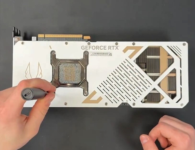 Продавец на eBay столкнулся с возвращённой GeForce RTX 5090 без GPU и памяти