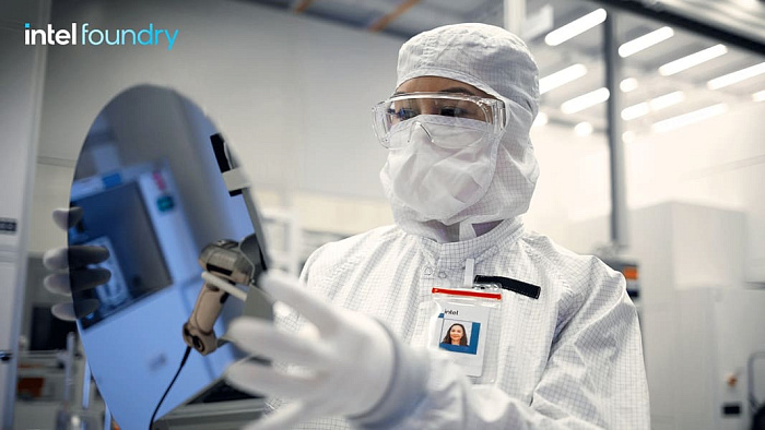 Intel сокращает персонал своего литейного подразделения