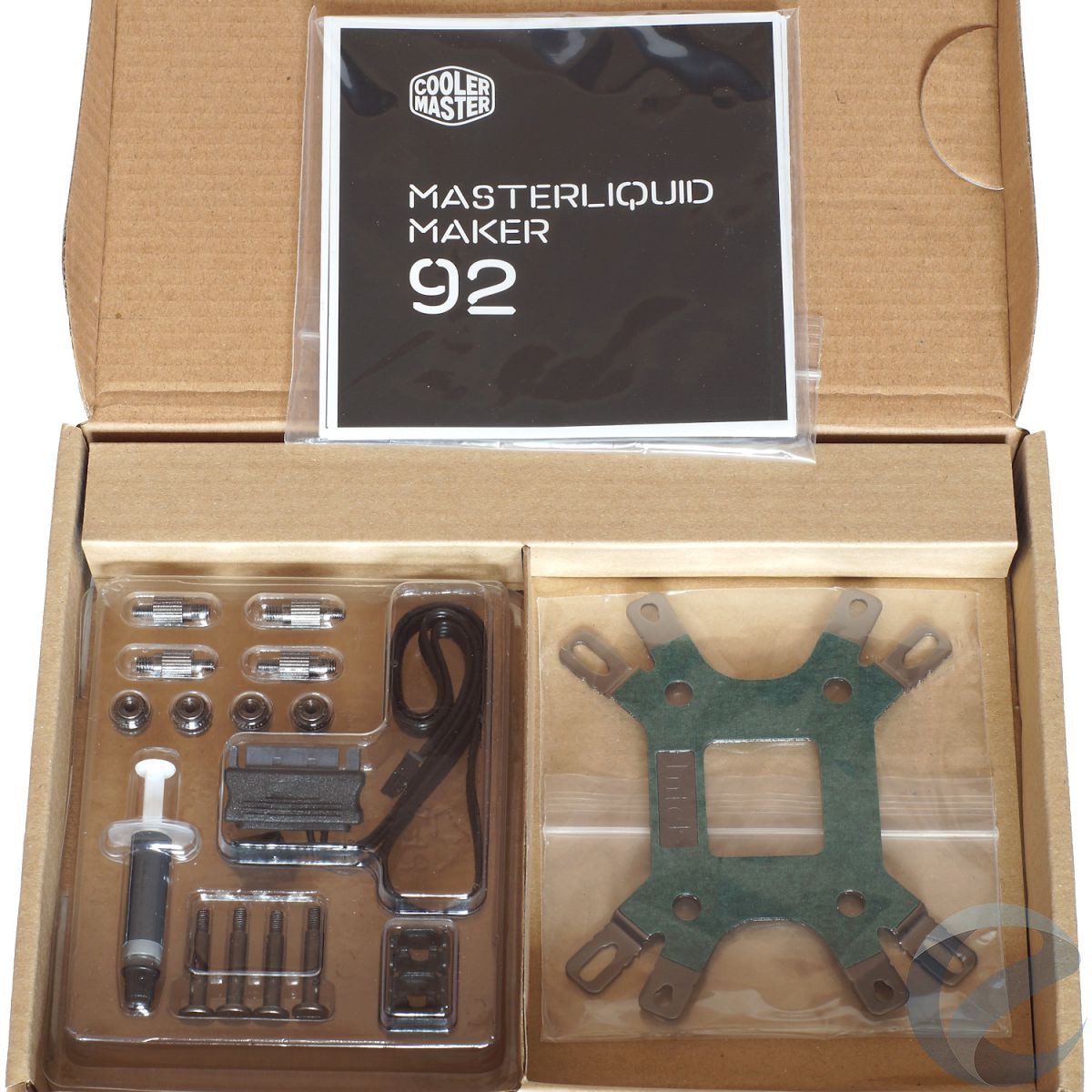 Упаковка и комплектация СЖО Cooler Master MasterLiquid Maker 92
